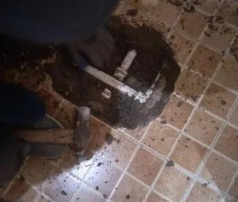 河西卫生间漏水维修公司为您分享下卫生间渗水如何处理及注意事项